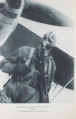 [Советская авиация / Оформ. А.М. Родченко, В.Ф. Степанова]. Soviet aviation. Moscow; Leningrad: State Art Publishers, 1939.